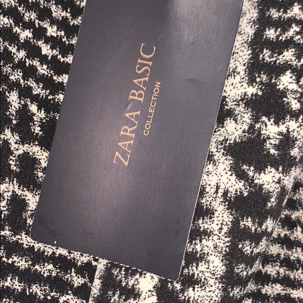 Zara Pencil Skirt - Picture 2 of 5